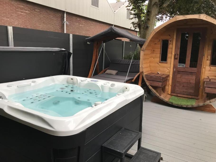 Bed and Breakfast Voormalig Politiebureau Gebruik Welnesstuin Tegen Betaling Ouddorp Zewnętrze zdjęcie