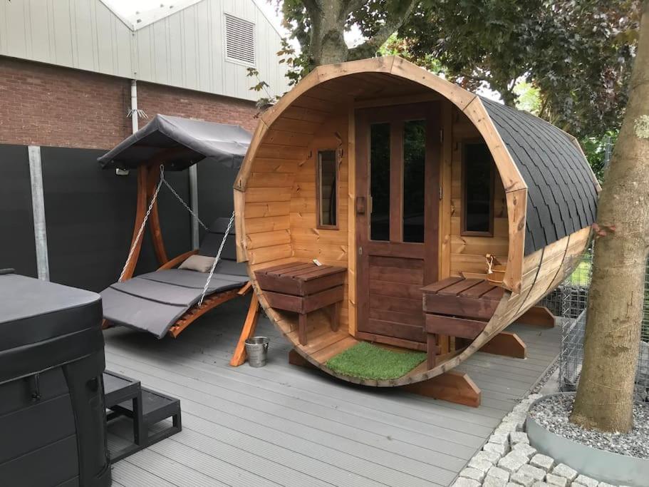 Bed and Breakfast Voormalig Politiebureau Gebruik Welnesstuin Tegen Betaling Ouddorp Zewnętrze zdjęcie
