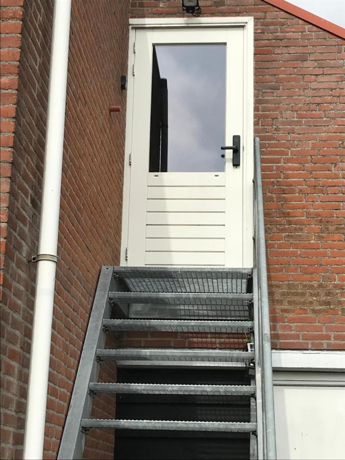 Bed and Breakfast Voormalig Politiebureau Gebruik Welnesstuin Tegen Betaling Ouddorp Zewnętrze zdjęcie